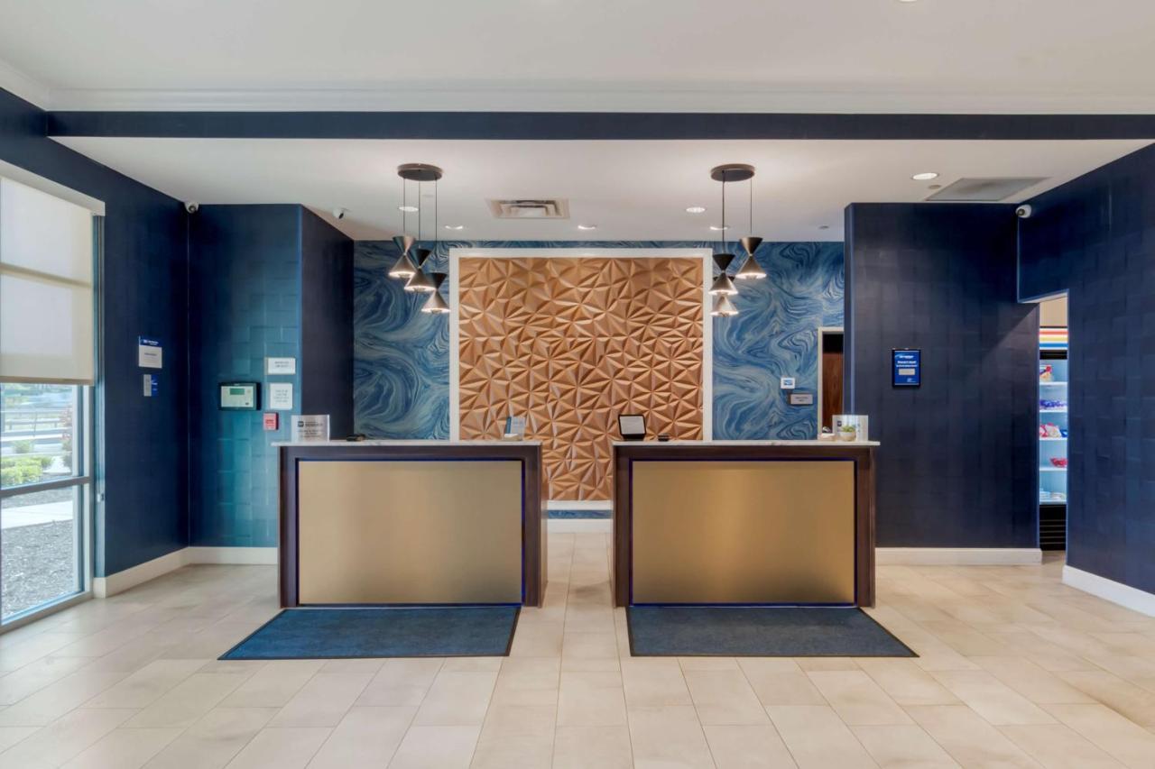 Best Western Plus St. Louis Airport Hotel Woodson Terrace Exterior photo