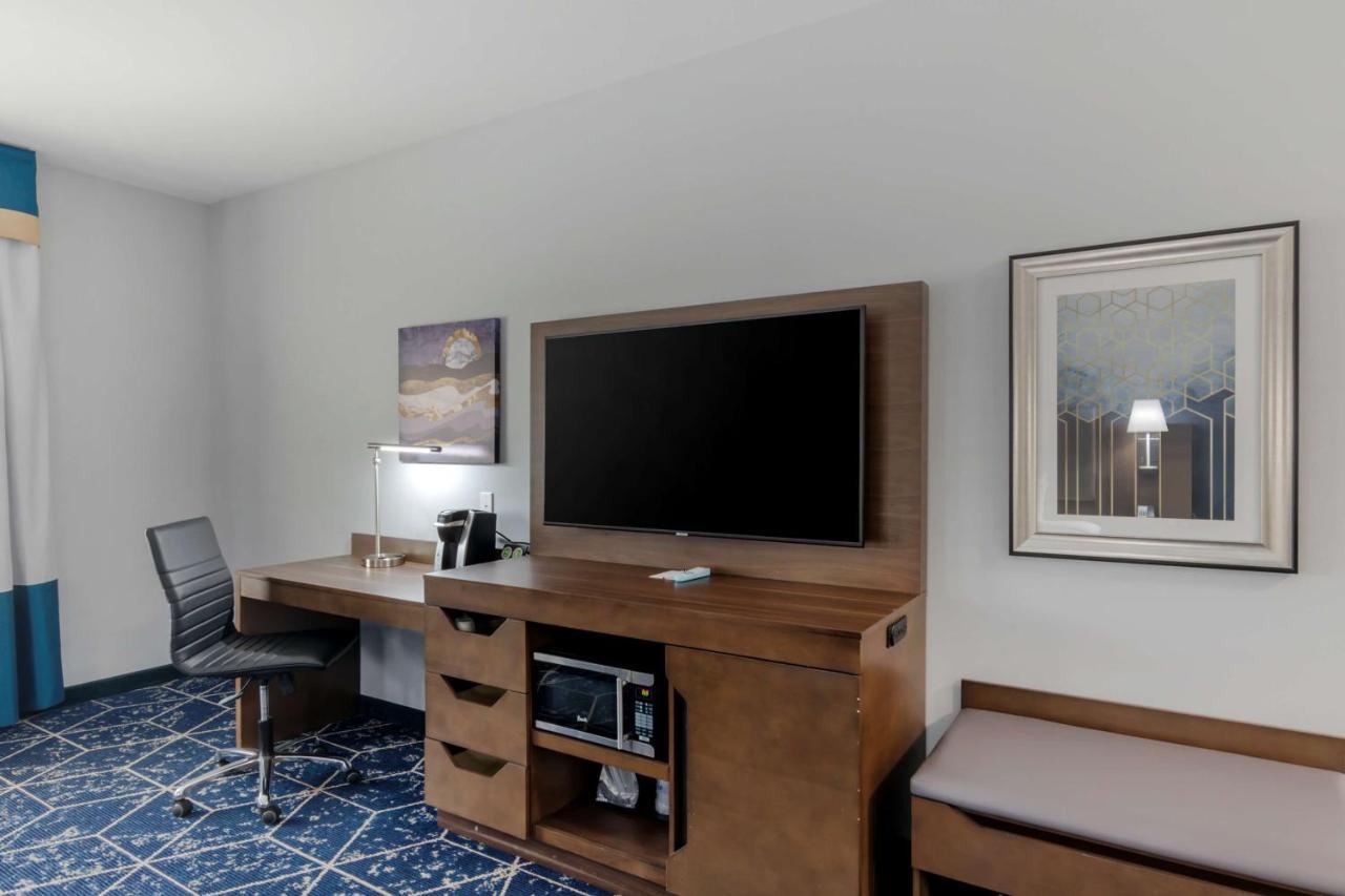 Best Western Plus St. Louis Airport Hotel Woodson Terrace Exterior photo