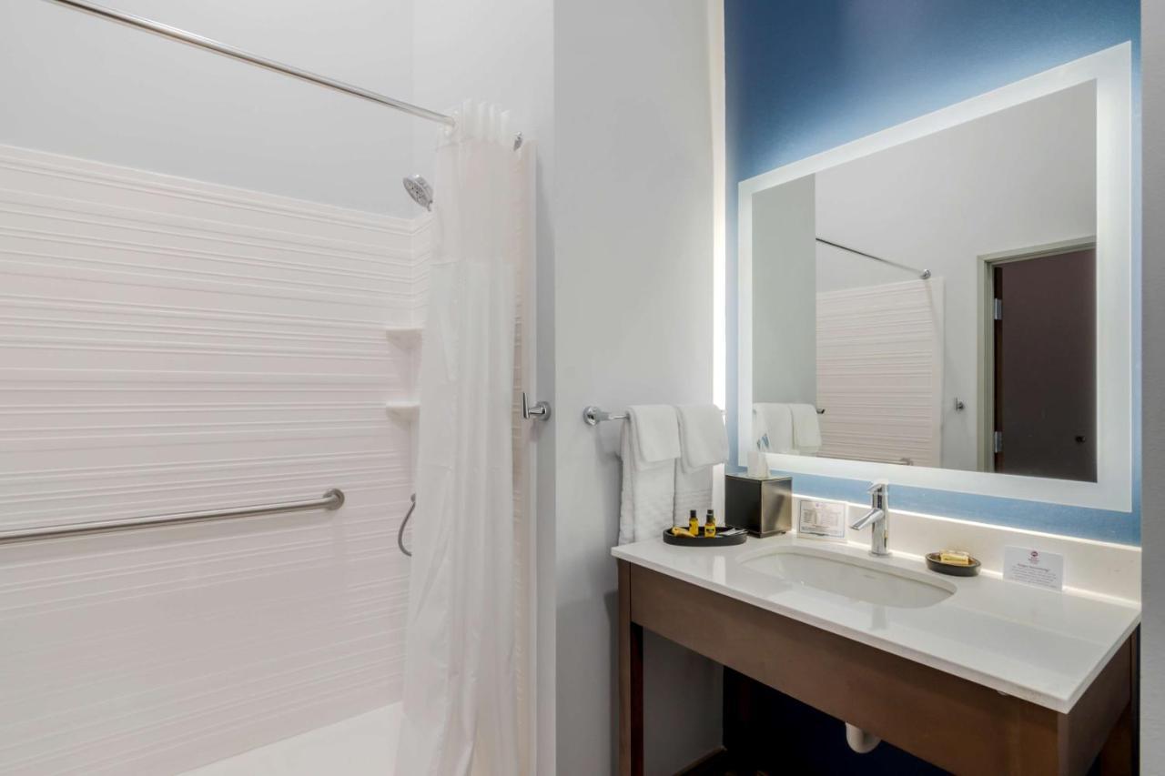 Best Western Plus St. Louis Airport Hotel Woodson Terrace Exterior photo