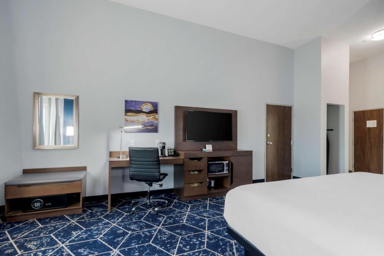 Best Western Plus St. Louis Airport Hotel Woodson Terrace Exterior photo